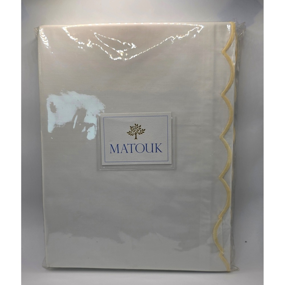New Matouk White Bedding Yellow Scalloped Embroidered Edge King Flat Sheet